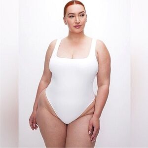 Good American Scuba Modern Tank Square Neck Bodysuit in White. Size 5 = 2X